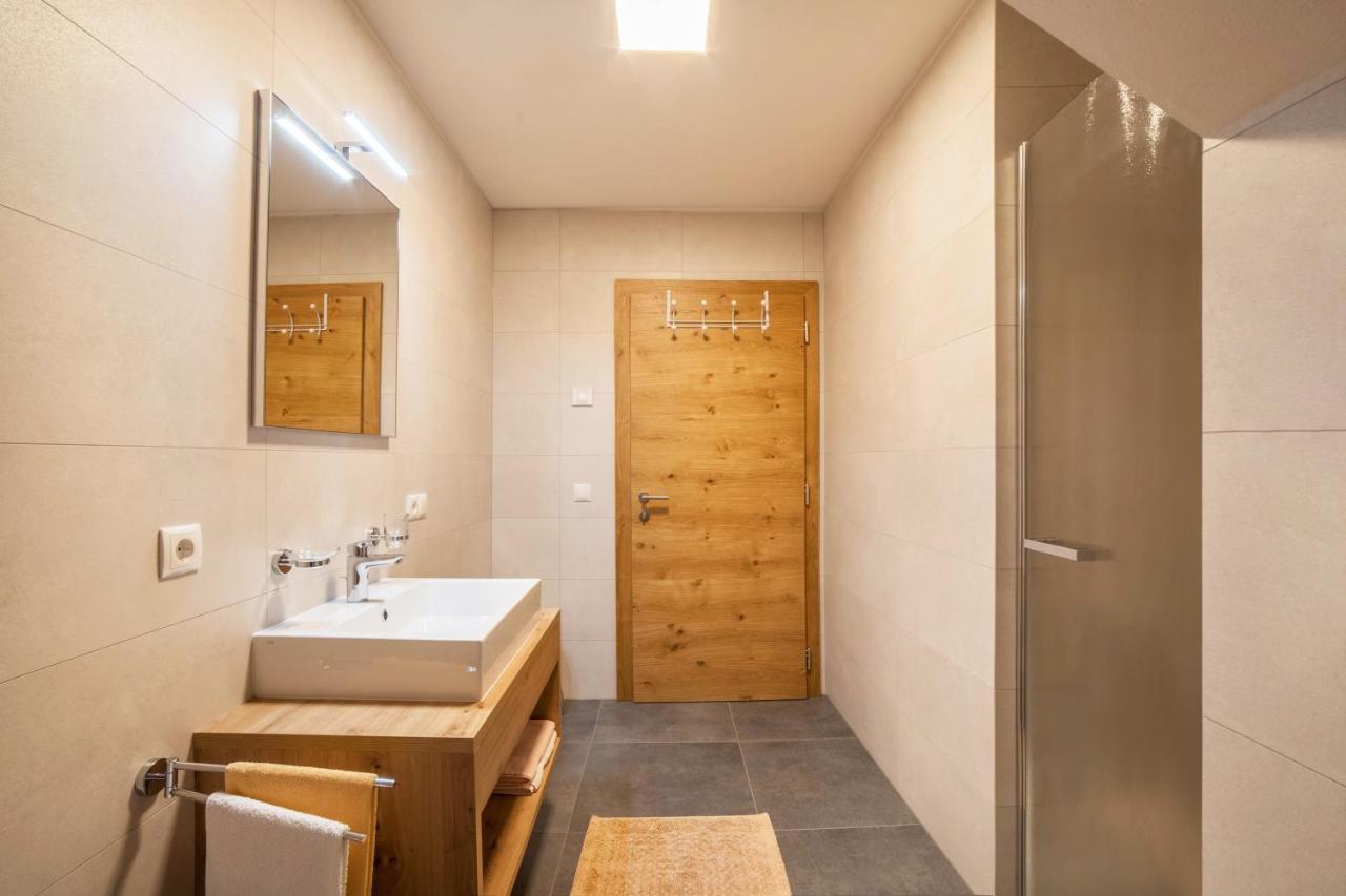 Parigger Apt Enzian Racines Exterior photo